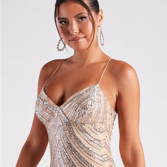 WINDSOR Sequin Dress - Picture 4 of 7